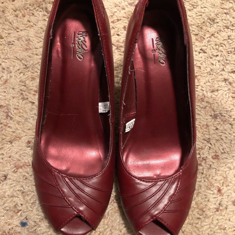 Size 5.5 heels